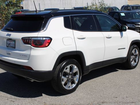 Used 2018 Jeep Compass Limited w/ Safe & Security Group AWD/4WD image 4