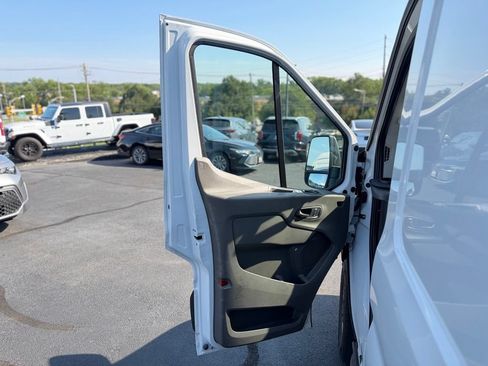 Used 2024 Ford Transit 250 148 High Roof RWD image 17