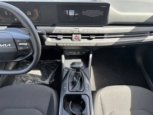 New 2026 Kia K4 FWD image 14