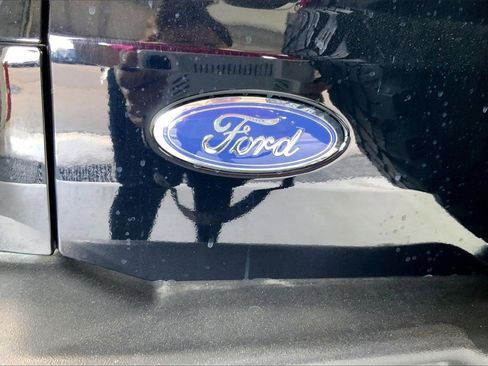 Used 2022 Ford Bronco Wildtrak image 9