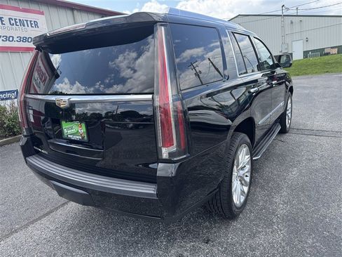 Used 2017 Cadillac Escalade Luxury AWD/4WD image 8