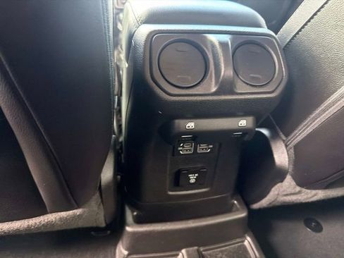 Used 2023 Jeep Wrangler Unlimited Sahara image 16