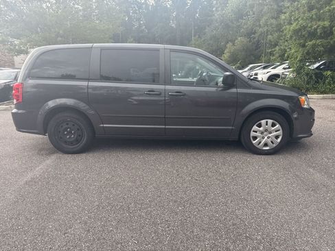 Used 2017 Dodge Grand Caravan SE w/ Power Window Group FWD image 7