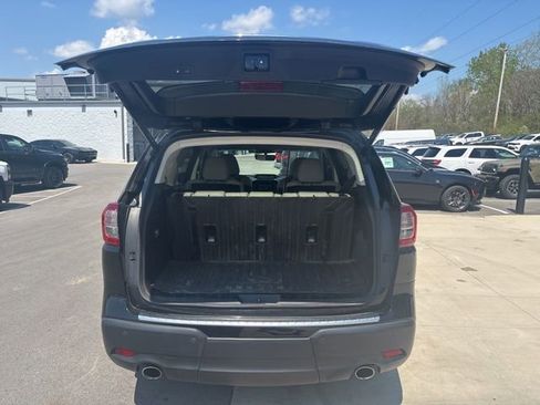 Used 2021 Subaru Ascent Limited w/ Technology Package image 25