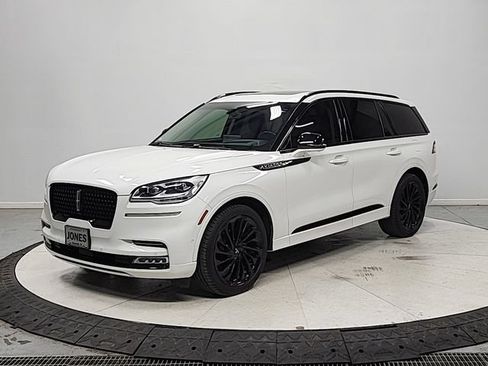 Used 2023 Lincoln Aviator Reserve w/ Equipment Group 201A RWD image 3