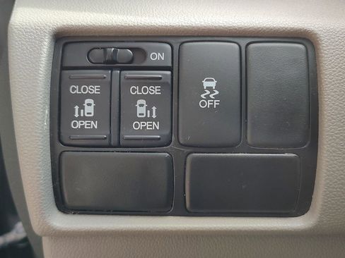 Used 2015 Honda Odyssey EX image 17