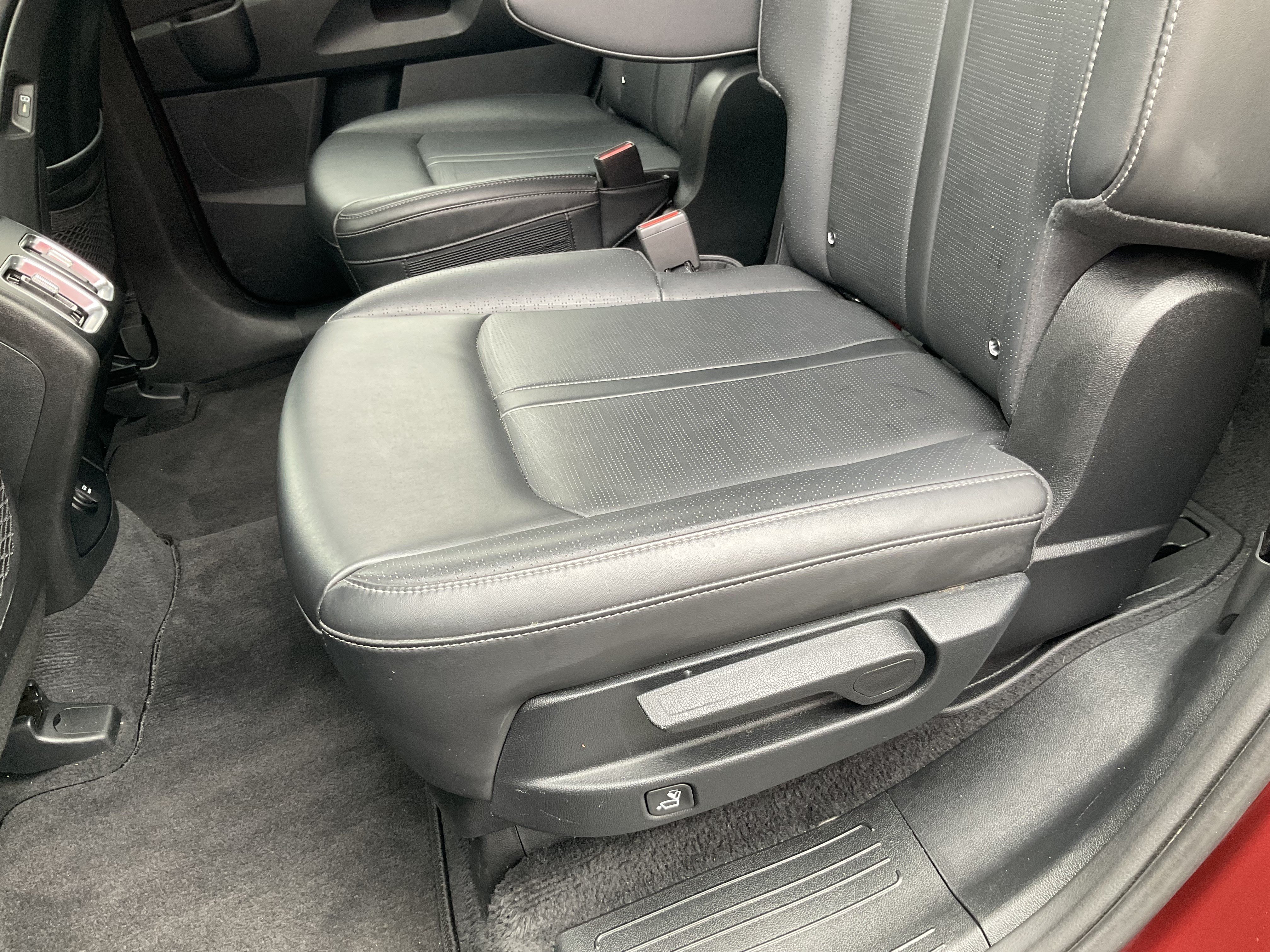 Used 2025 Kia Sorento EX AWD/4WD image 32