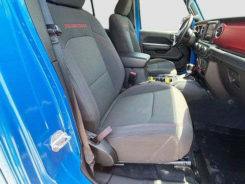Used 2022 Jeep Wrangler Unlimited Rubicon w/ Dual Top Group AWD/4WD image 14