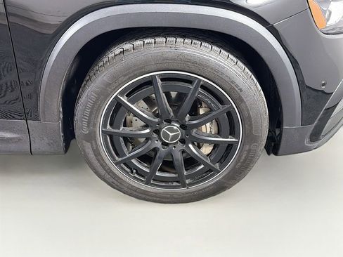 Used 2025 Mercedes-Benz GLB 35 AMG 4MATIC image 35