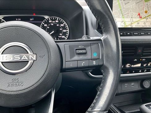 Used 2023 Nissan Rogue SL w/ SL Premium Package image 19