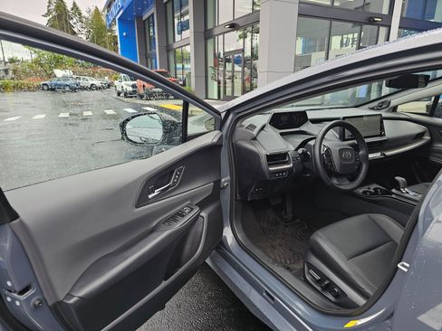 Used 2025 Toyota Prius Limited w/ Limited Premium Package AWD/4WD image 23
