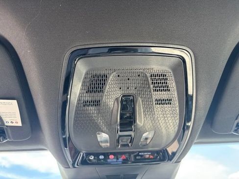 Certified 2024 Cadillac Lyriq Luxury AWD/4WD image 5