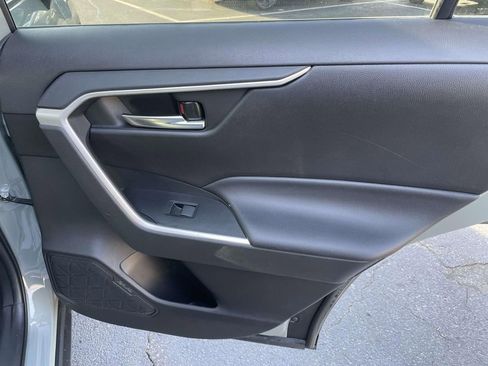 Used 2021 Toyota RAV4 XLE image 44