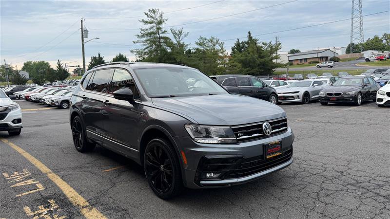 Used 2021 Volkswagen Tiguan SE R-Line AWD/4WD image 3