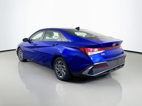Used 2024 Hyundai Elantra SEL FWD image 4