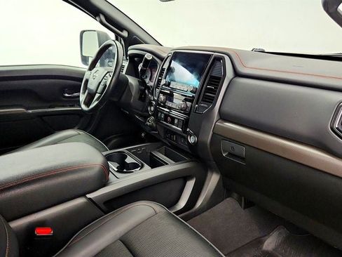 Used 2022 Nissan Titan PRO-4X AWD/4WD image 25