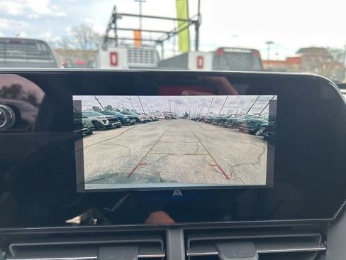 New 2026 Chevrolet Trax LT w/ Sunroof Package image 21