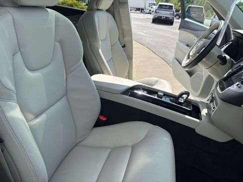 Certified 2023 Volvo XC90 B6 Plus w/ Protection Package Premier AWD/4WD image 36
