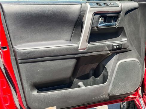 Used 2023 Toyota 4Runner Limited AWD/4WD image 20