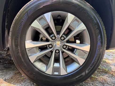 Used 2025 Chevrolet Equinox LT FWD image 30