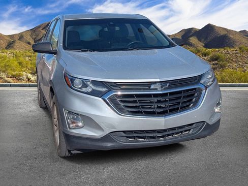 Used 2020 Chevrolet Equinox LS image 3