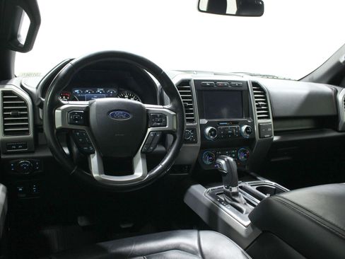 Used 2019 Ford F150 Platinum w/ Equipment Group 701A Luxury AWD/4WD image 2