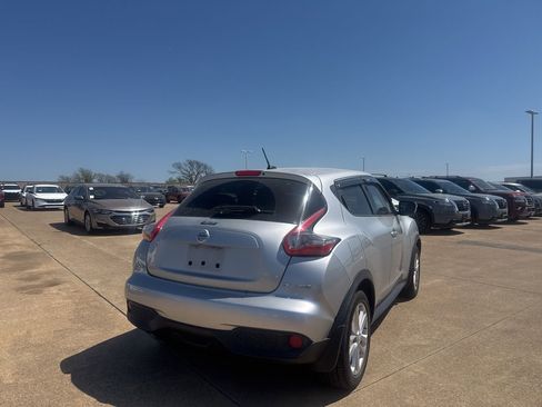 Used 2016 Nissan Juke SL image 19