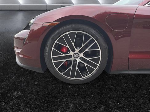 Used 2022 Porsche Taycan 4S image 15
