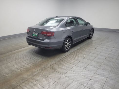 Used 2017 Volkswagen Jetta SE FWD image 10