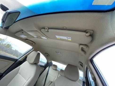 Used 2014 Hyundai Accent GLS image 31