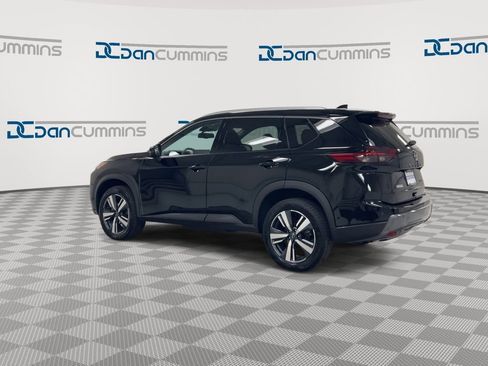 Used 2024 Nissan Rogue SL AWD/4WD image 6