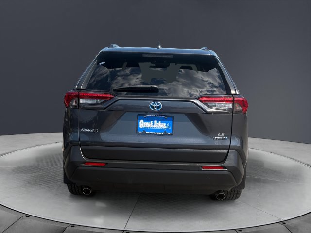 Used 2019 Toyota RAV4 LE w/ Carpet Mat Package AWD/4WD image 4