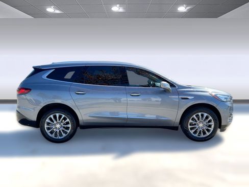 Certified 2020 Buick Enclave Essence image 7