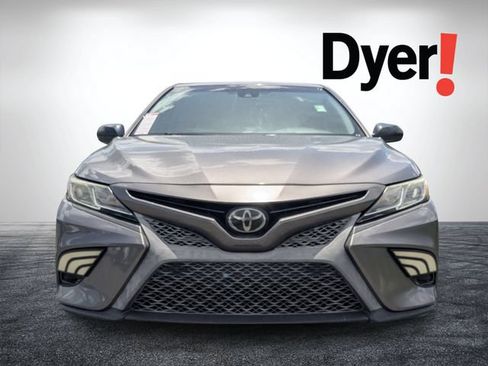 Used 2019 Toyota Camry SE FWD image 9