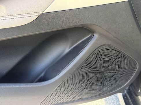 Used 2019 Genesis G70 2.0T Advanced image 21