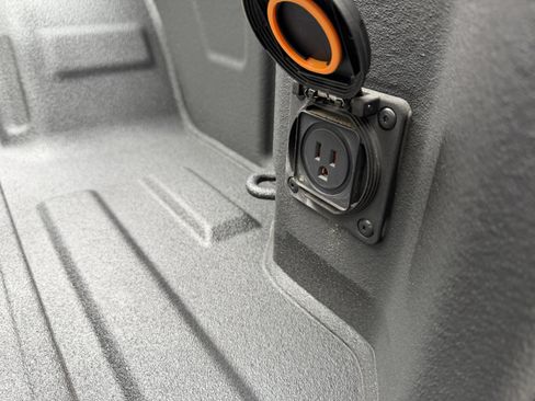 Used 2022 Chevrolet Silverado 1500 RST w/ RST All Star Premium Package image 6