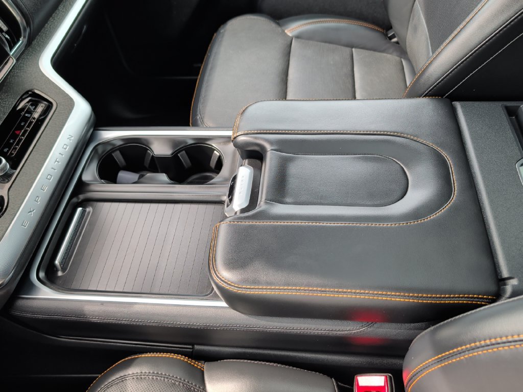 Used 2025 Ford Expedition Tremor AWD/4WD image 25