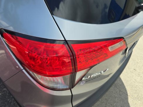 Used 2019 Honda HR-V EX image 7