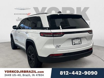 Used 2024 Jeep Grand Cherokee Altitude