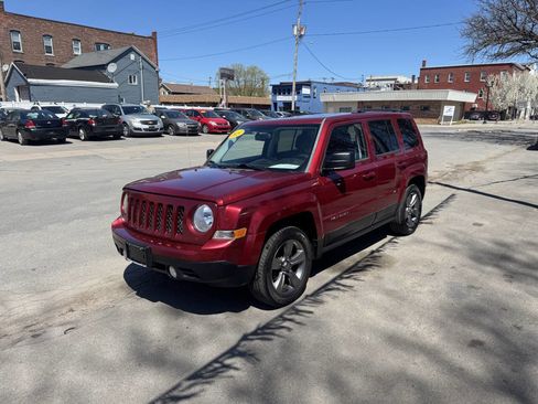 Used 2015 Jeep Patriot High Altitude FWD image 2