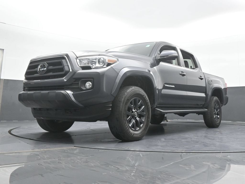 Used 2022 Toyota Tacoma SR5 w/ Technology Package RWD image 56