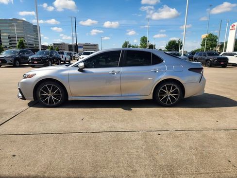 Certified 2023 Toyota Camry SE FWD image 4