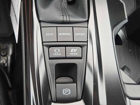 New 2026 Toyota Camry Hybrid image 24