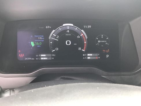 Used 2025 Toyota Tundra Limited w/ TRD Off-Road Package AWD/4WD image 10