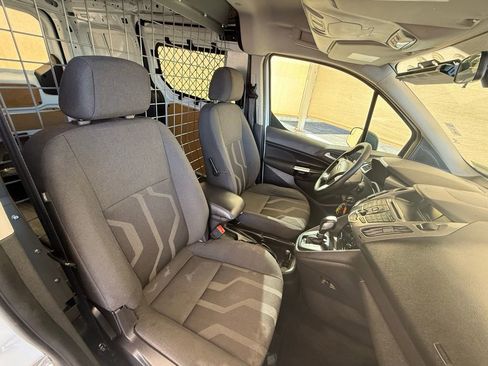 Used 2018 Ford Transit Connect XLT image 17