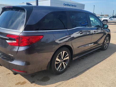 Used 2024 Honda Odyssey Touring image 4