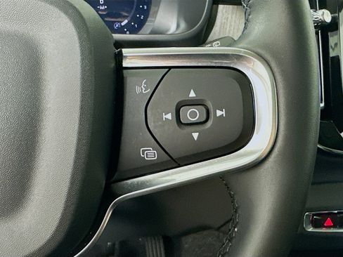 Used 2025 Volvo XC40 B5 Ultra w/ Climate Package AWD/4WD image 19
