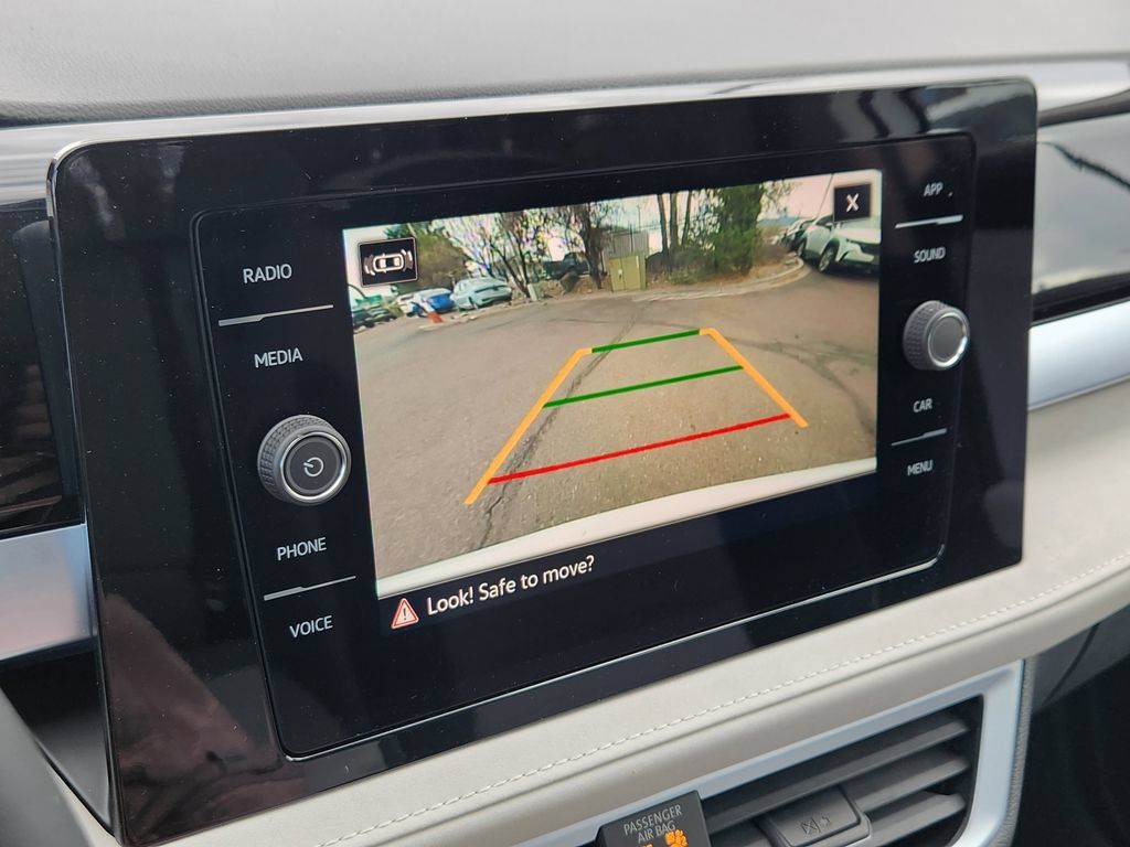 New 2026 Volkswagen Taos SE AWD/4WD image 8