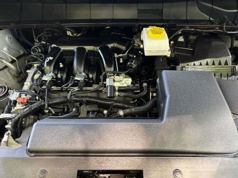 Used 2025 Nissan Pathfinder SV FWD image 35