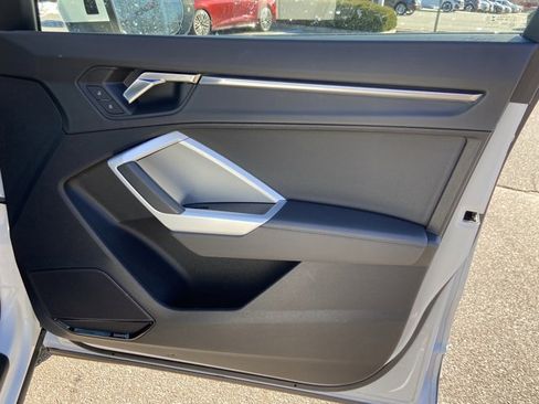 Certified 2023 Audi Q3 2.0T Premium Plus w/ Premium Plus Package image 27